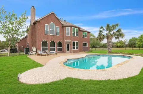 4 Foxborough Ct, Heath, TX 75032