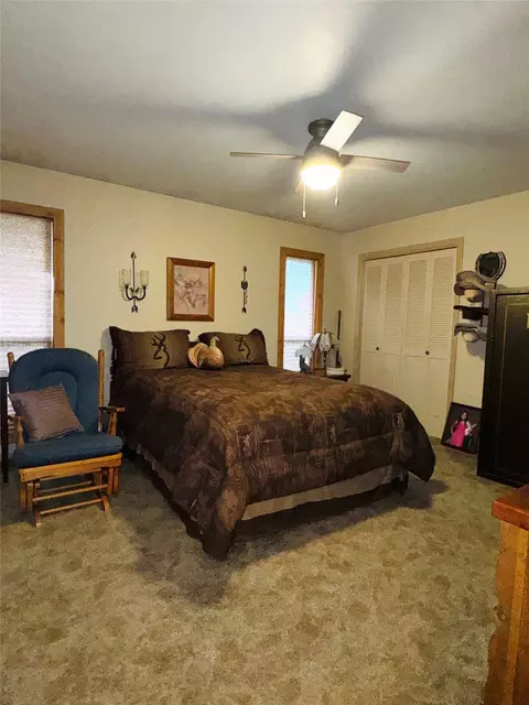 Bedroom - 2031 E Fm 1396, Ivanhoe, TX 75447 photo 2 of 3