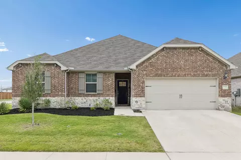 3910 Sage Dr, Farmersville, TX 75442