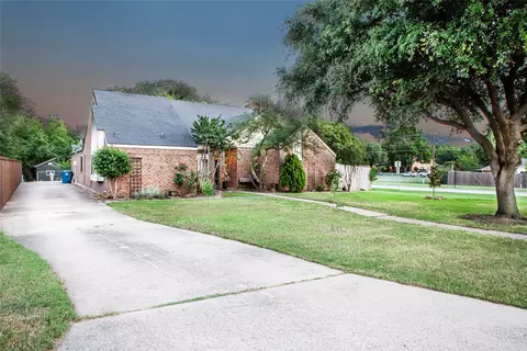 810 Highland Hills Ln, Highland Village, TX 75077