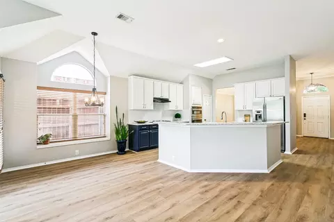 11249 Las Polamas Dr, Frisco, TX 75033
