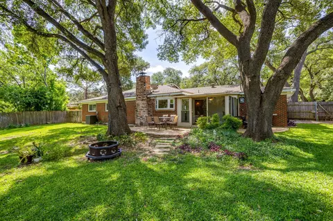 6424 Dakar Rd W, Fort Worth, TX 76116