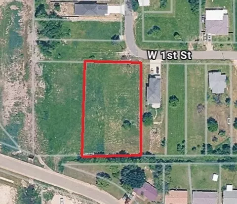 726 W 1st St, Ferris, TX 75125