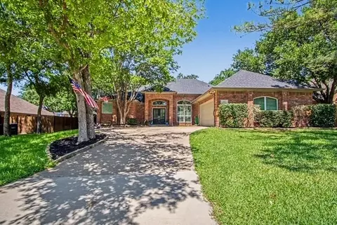616 Indian Creek Dr, Trophy Club, TX 76262