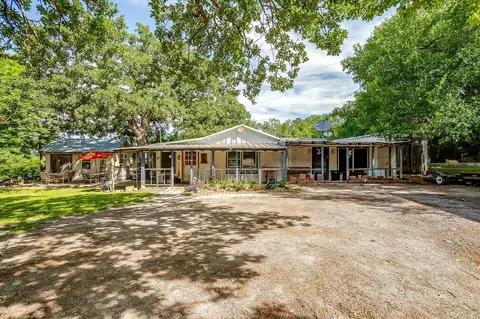 355 Armadillo Ln, Gordon, TX 76453