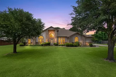 6831 Brooke Blvd, Midlothian, TX 76065
