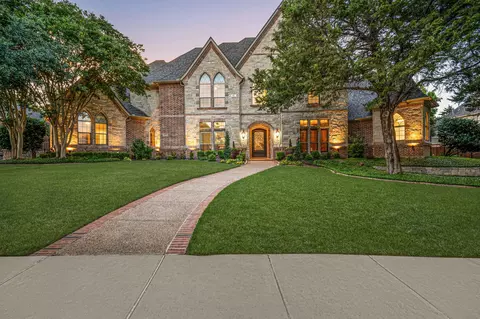 324 Oak Pointe Ln, Southlake, TX 76092