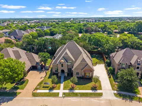 906 Beverly Cir, Cedar Hill, TX 75104