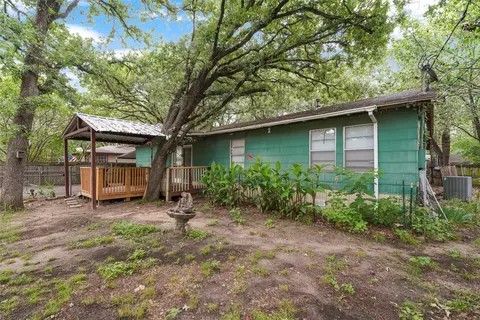 3016 Deep Well Rd, Balch Springs, TX 75180