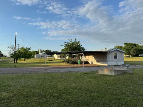 209 Mcelroy St, Southmayd, TX 76273