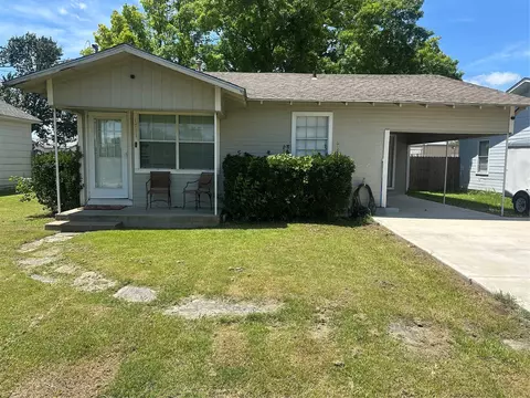 1711 Redwood Dr, Cleburne, TX 76033