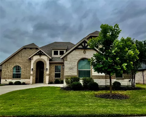 1034 Mickelson Dr, Granbury, TX 76048