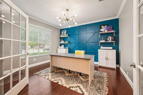 308 Bradbury Dr, Euless, TX 76040