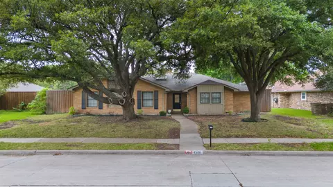 2301 Huntington Dr, Plano, TX 75075