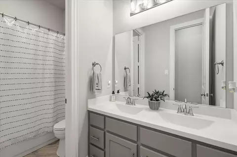 Bath - 6500 Dolan Falls Dr, Argyle, TX 76226 photo 6 of 6