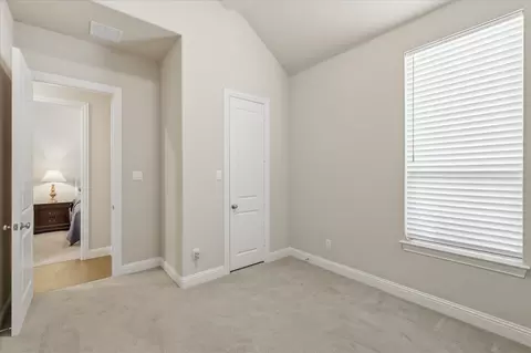 Bedroom - 6500 Dolan Falls Dr, Argyle, TX 76226 photo 4 of 4