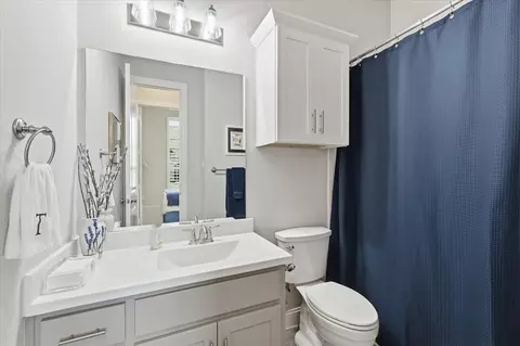 Bath - 6500 Dolan Falls Dr, Argyle, TX 76226 photo 1 of 6