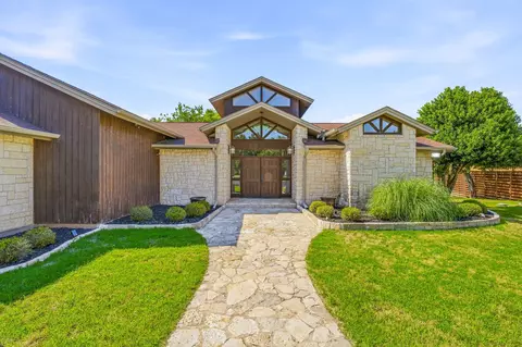 624 Williamsburg Ct, Granbury, TX 76048