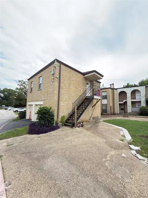 6032 Westridge Ln #201, Fort Worth, TX 76116
