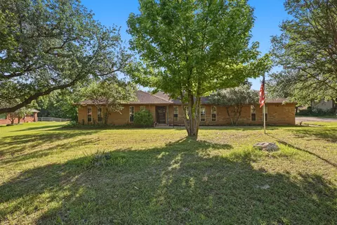 2701 Rolling Hills Dr, Sherman, TX 75092