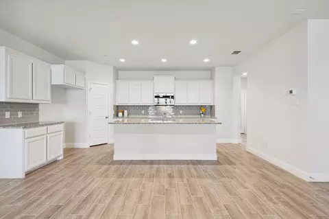 6028 Bursey Rd, Watauga, TX 76148