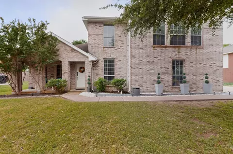 704 Shady Meadow Ln, Glenn Heights, TX 75154