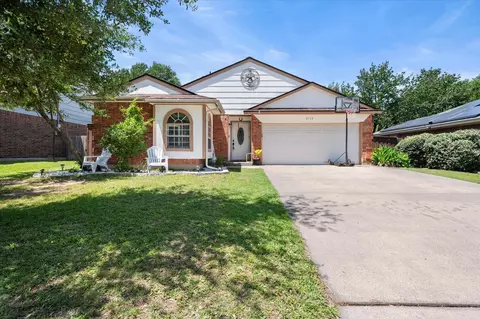 6716 Copperwood Ct, Arlington, TX 76001