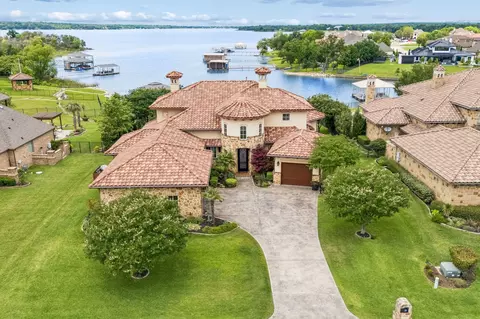 6212 Lakeside Dr, Fort Worth, TX 76179