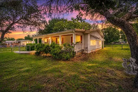 3007 Tanglewood Dr, Granbury, TX 76048