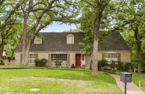 3704 Lynnwood Dr, Arlington, TX 76013