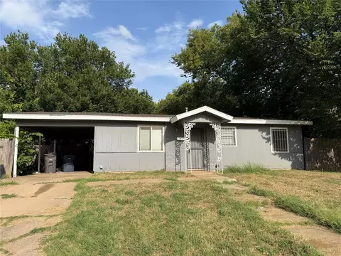 2325 Felder Ln, Fort Worth, TX 76112