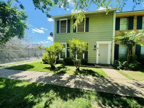 10327 Loma Vista Dr, Shreveport, LA 71115
