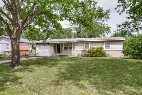 509 Circle Dr, Arlington, TX 76010