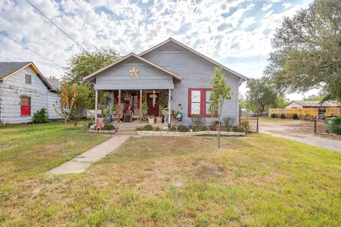 905 6th Ave SE, Mineral Wells, TX 76067
