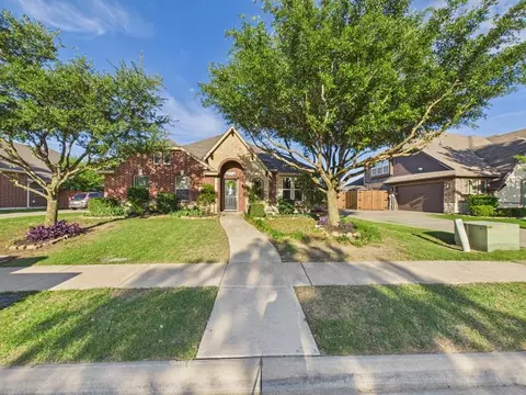 742 Mill Pond Dr, Midlothian, TX 76065