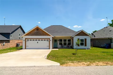 2703 San Gabriel Dr, Granbury, TX 76048