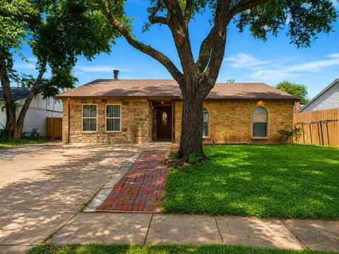 7119 Christie Ln, Dallas, TX 75249