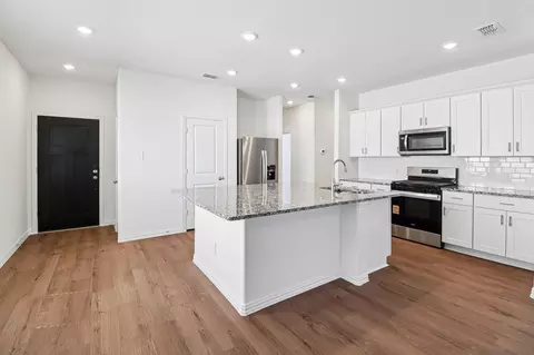 2125 Rannoch St, Sherman, TX 75092