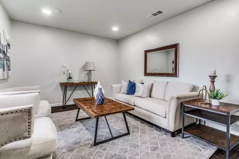 4013 Burkett Dr, Benbrook, TX 76116