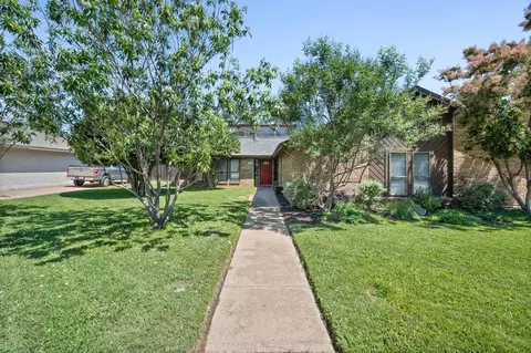 1023 Auburn Dr, Arlington, TX 76012