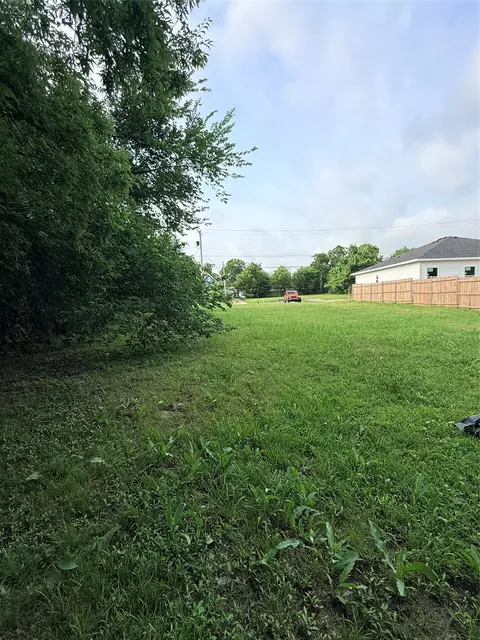 3932 Lee St, Greenville, TX 75401