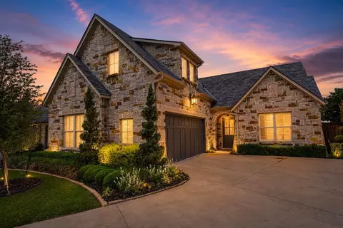 2401 Prestwick Dr, Midlothian, TX 76065