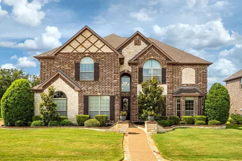 2405 Mona Vale Rd, Trophy Club, TX 76262