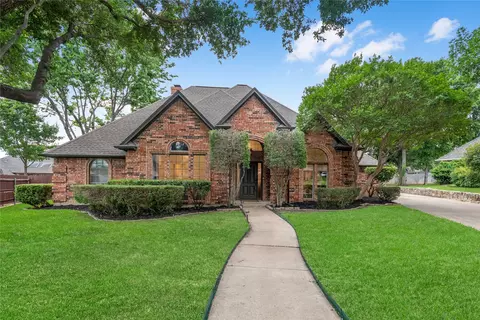 1004 Red Oak Ct, Keller, TX 76248