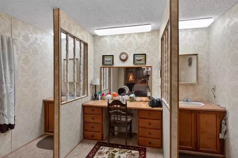 Bath - 306 Lesa Ln, Stonewall, LA 71078 photo 3 of 3