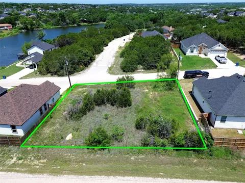 5833 Barkridge Dr, Granbury, TX 76048