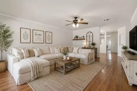 8740 Noontide Dr, Fort Worth, TX 76179