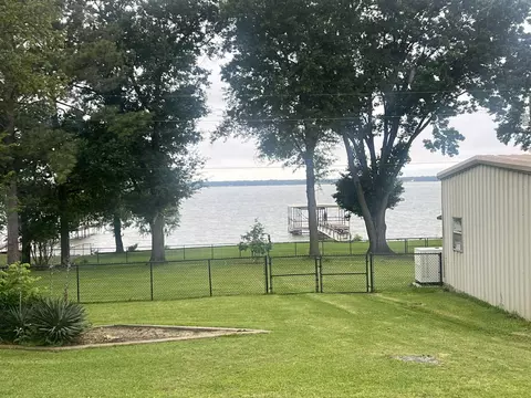 7403 Circle Vw, Lone Oak, TX 75453