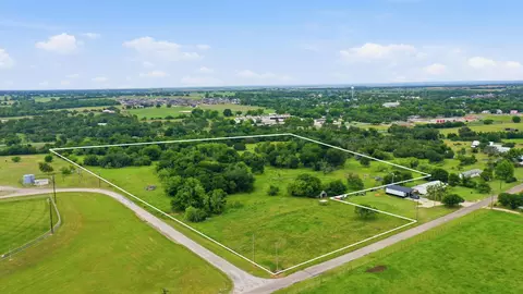 500 W 7th St, Tolar, TX 76476