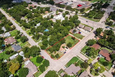1715 Francis St, Carrollton, TX 75006